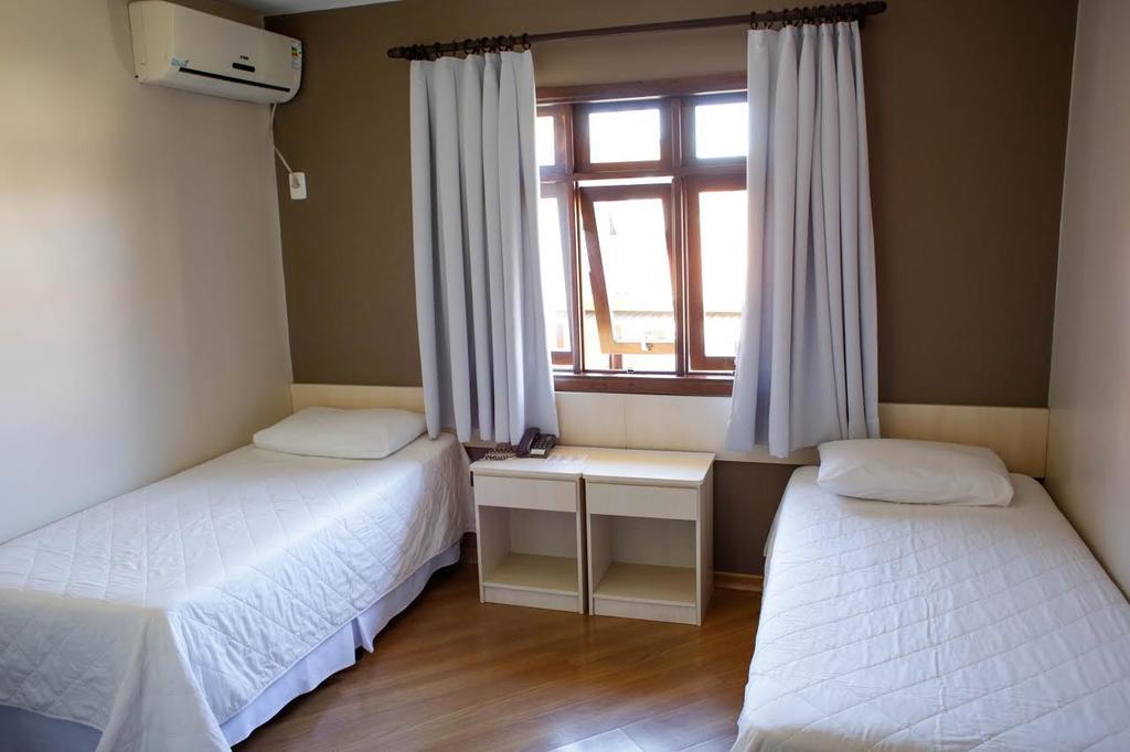 Hotel Abib イラティ エクステリア 写真
